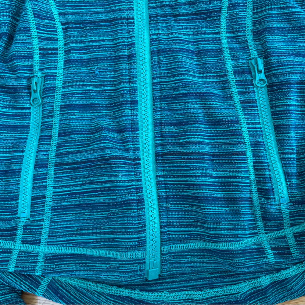 Lululemon jacket - Picture 4 of 4